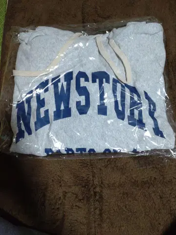 NEWSTORY 후드 부착 후드티