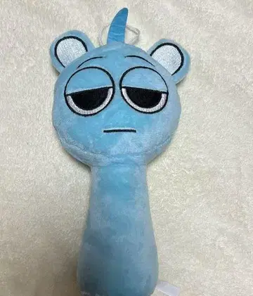 파란색 캐릭터 봉제 인형