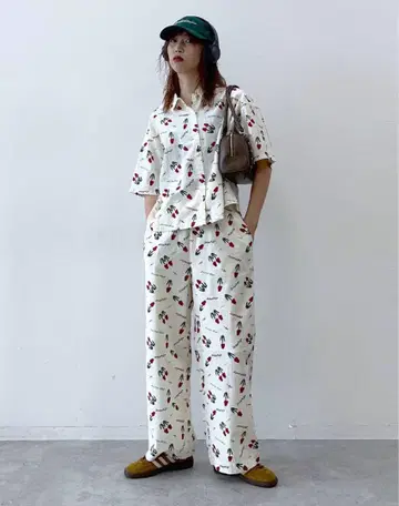 니코앤드 [IZUMIDA LEE] 콜라보 그래픽 패턴 셔츠