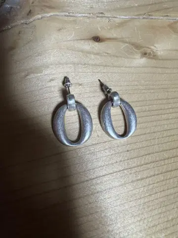 used 실버 O 알파벳 귀걸이