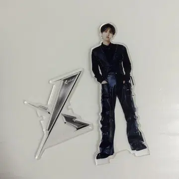 INI XQUARE 오자키 타쿠미 아크릴 스탠드