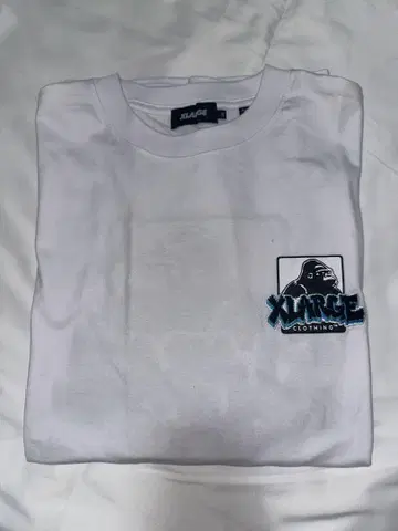 새상품! X-LARGE 화이트 티셔츠 로고 자수 XL