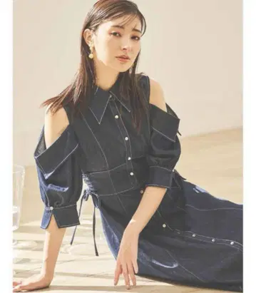 dazzlin 오픈 숄더 데님 스티치 원피스 다즐린