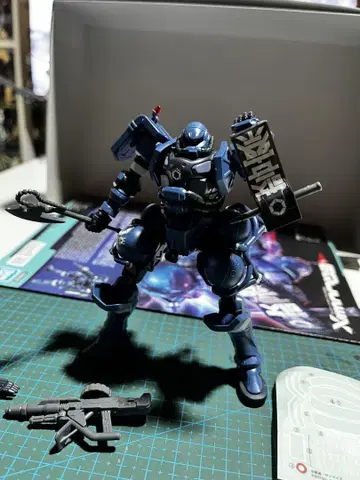 HG 1/144 군경 자쿠 완제품