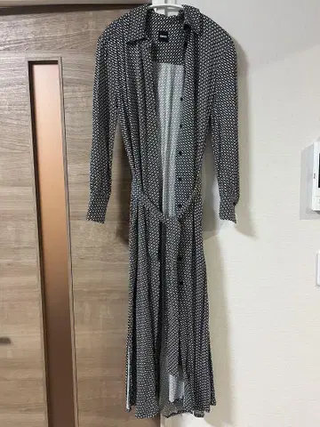 BOSS 흑백 기하학 패턴 롱 셔츠 원피스