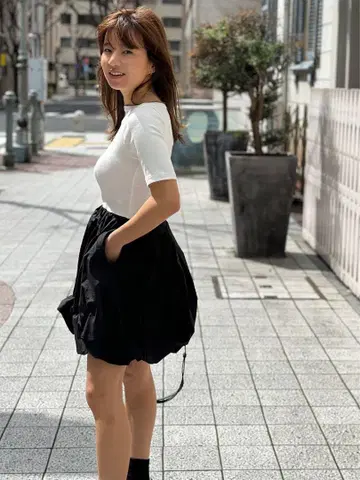 ST.ROONEY 세인트 루니 리브 절개 벌룬 미니 원피스