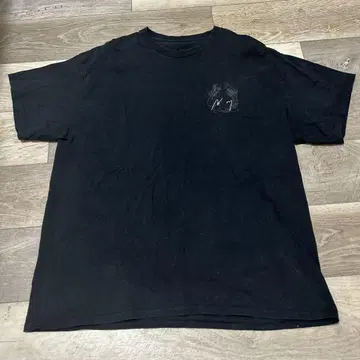 ANCELLM (안셀름) EMBROIDERY T-SHIRT (블랙)
