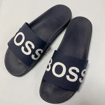 BOSS 네이비 비치 샌들