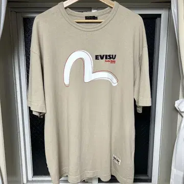 Evisu 베이지 티셔츠 M 사이즈
