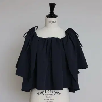 지프소피아 새상품급 gypsohila 2way Puff Tops