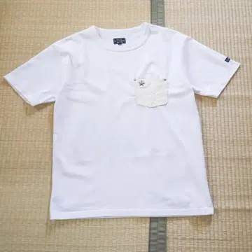 SCHOTT BROSS 샷 스터드 별 티셔츠