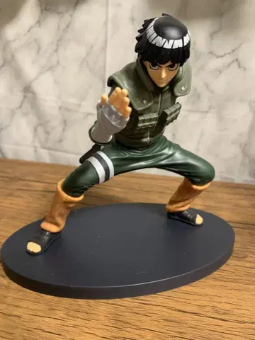 NARUTO 락 리 피규어 반다이 정품 받침대 포함