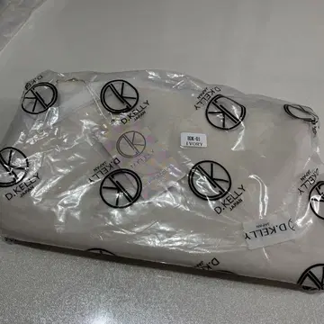D.KELLY 파우치 아이보리 블랙