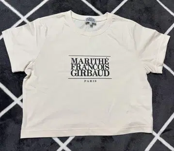 MARITHE FRANCOIS GIRBAUD 티셔츠 M 사이즈 크림
