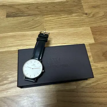 danielwellington 다니엘 웰링턴 가죽 스트랩 시계