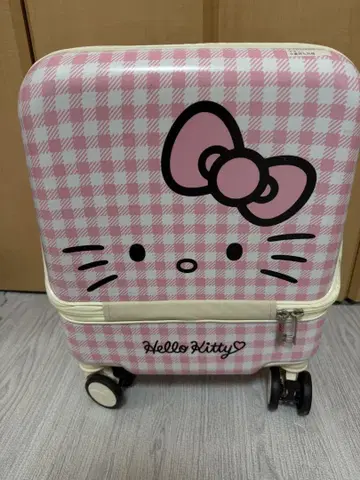 헬로키티 체크 무늬 캐리어