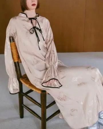 마르테 사하라 파이핑 플라워 드레스