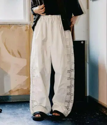 니코앤드 MODE NORM CORE 사이드 레이스 이지 팬츠 아이보리 L