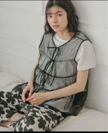니코앤드 튤 리본 베스트