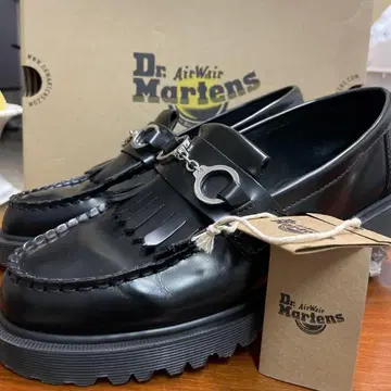 Dr. Martens 블랙 로퍼 UK7 US8