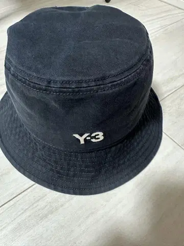 Y-3 블랙 버킷 햇 M 사이즈
