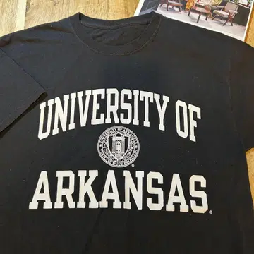 University of Arkansas 블랙 티셔츠