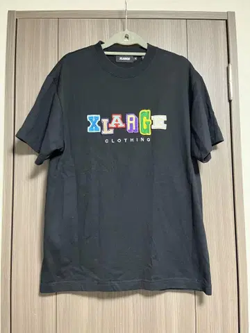 XLARGE 컬러풀 자수 로고 티셔츠