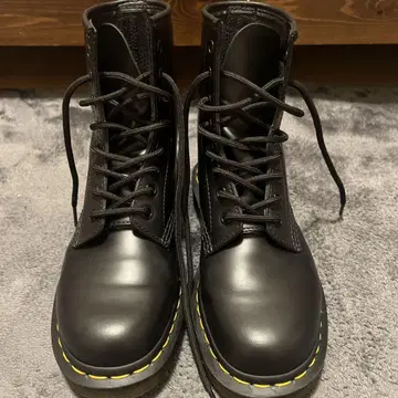 Dr. Martens 1460 부츠 UK4 8홀