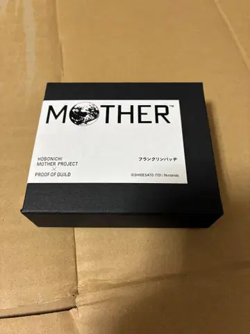 MOTHER 프랭클린 배지