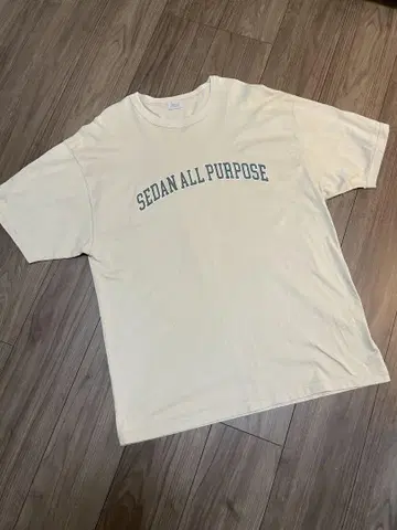 SEDAN ALL PURPOSE 티셔츠 크림색