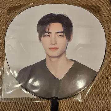 WALK THE LINE IN JP POPUP 부채 피켓 손훈