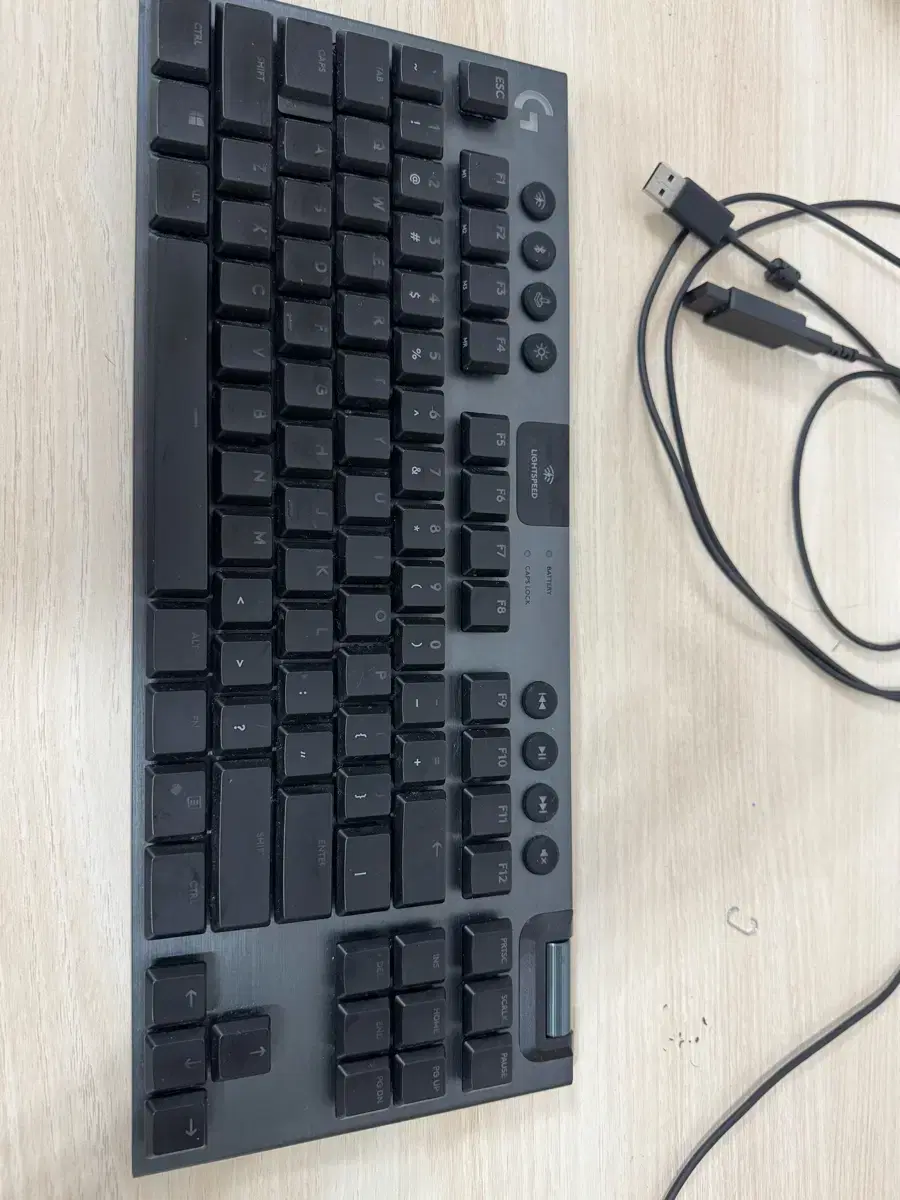 Logitech G915 Keyboard