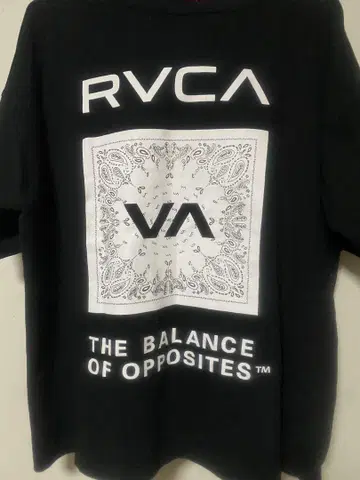 RVCA 페이즐리 티셔츠 레어