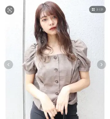 MURUA 스퀘어 넥 파워 숄더 상의