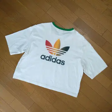 새상품급 레어 아디다스 오리지널 크롭 오버 사이즈 로고 티셔츠