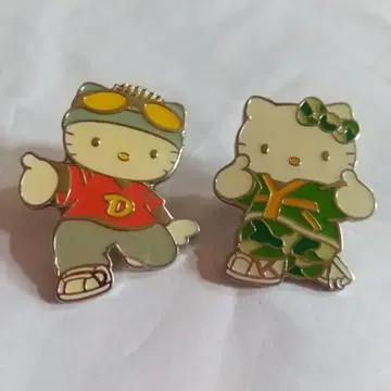 빈티지 컬렉션 헬로키티 핀 배지 2세트(미사용 새상품)