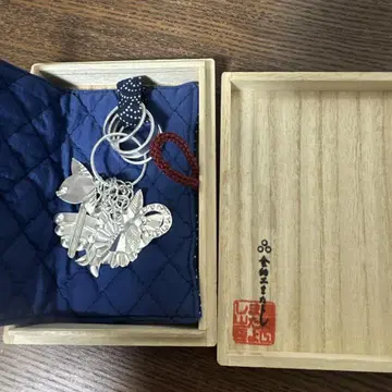 금 세공 아타요시 씨의 방 반지