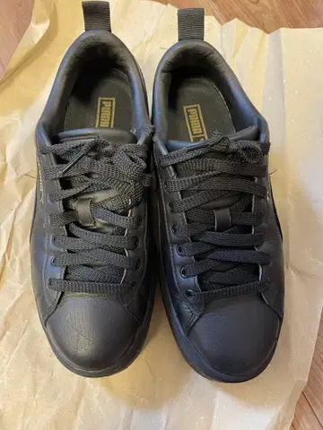 Puma 블랙 가죽 스니커즈