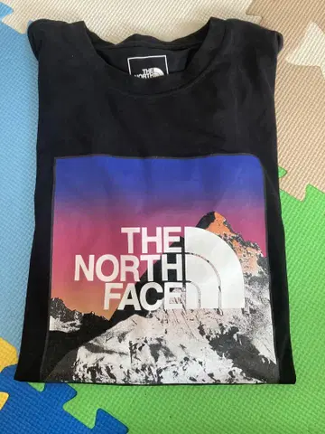 새상품 미사용 THE NORTH FACE 티셔츠 블랙 M 사이즈