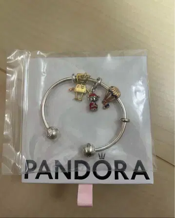 미사용 새상품 PANDORA 실버 뱅글 참 포함
