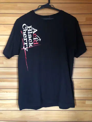 acid black cherry 티셔츠
