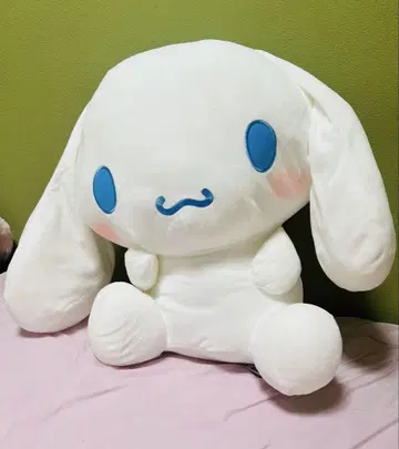 화이트 봉제 인형 큰 귀