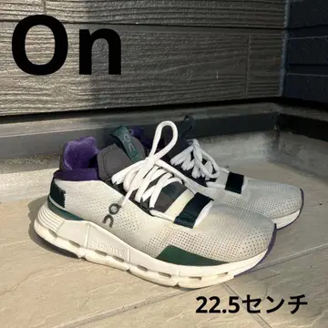 On 스니커즈 22.5cm