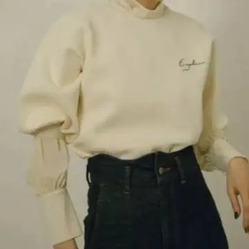 Eaphi 반소매 로고 니트