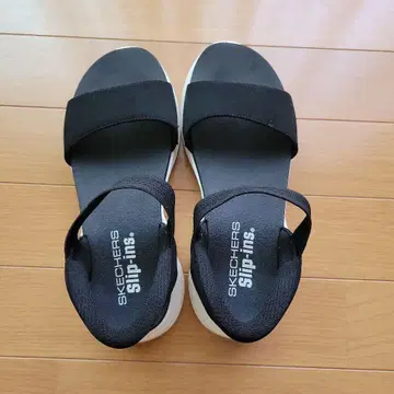 SKECHERS Slip-Ins 블랙 스포츠 샌들
