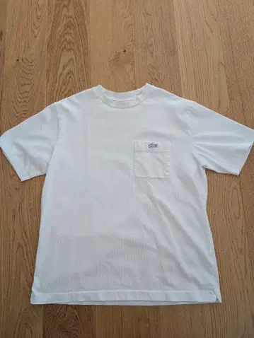 Lacoste 라코스테 아웃라인 클락 포켓 티셔츠