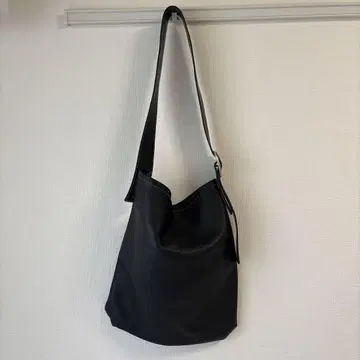Hender Scheme 블랙 숄더백