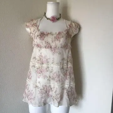 y2k 00s archive 그런지 꽃무늬 탑 모리걸 로키에 발레 코아