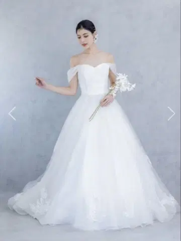 웨딩 드레스 와타베 웨딩 MOANI