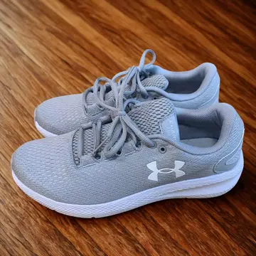 새상품급 Under Armour 그레이 스니커즈 24.5cm 언더아머